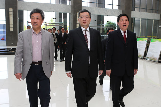 江南大学举行荣毅仁先生诞辰100周年纪念活动