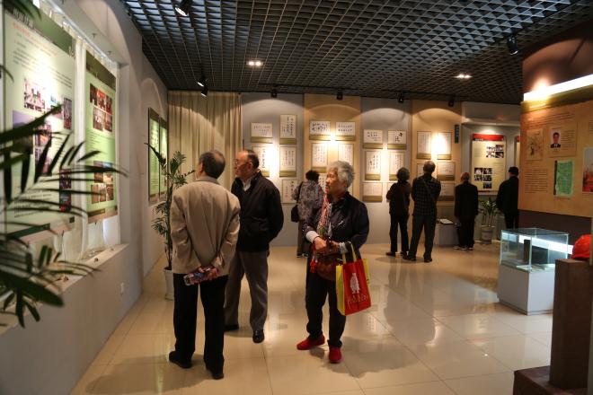 油603、粮602校友毕业50周年返校聚会